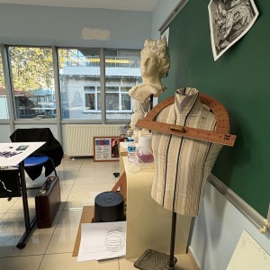 alt_1Kadıköy Güzel Sanatlara Hazırlık ve Resim Kursu - Artı Hane